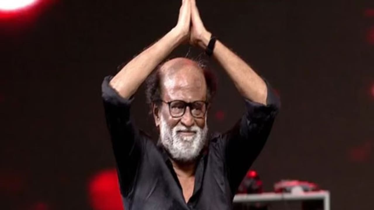 நான் எப்ப அரசியல் கட்சி தொடங்கப் போறேன் தெரியுமா ? ரஜினி அதிரடி அறிவிப்பு !! நான் எப்ப அரசியல் கட்சி தொடங்கப் போறேன் தெரியுமா ? ரஜினி அதிரடி அறிவிப்பு !!