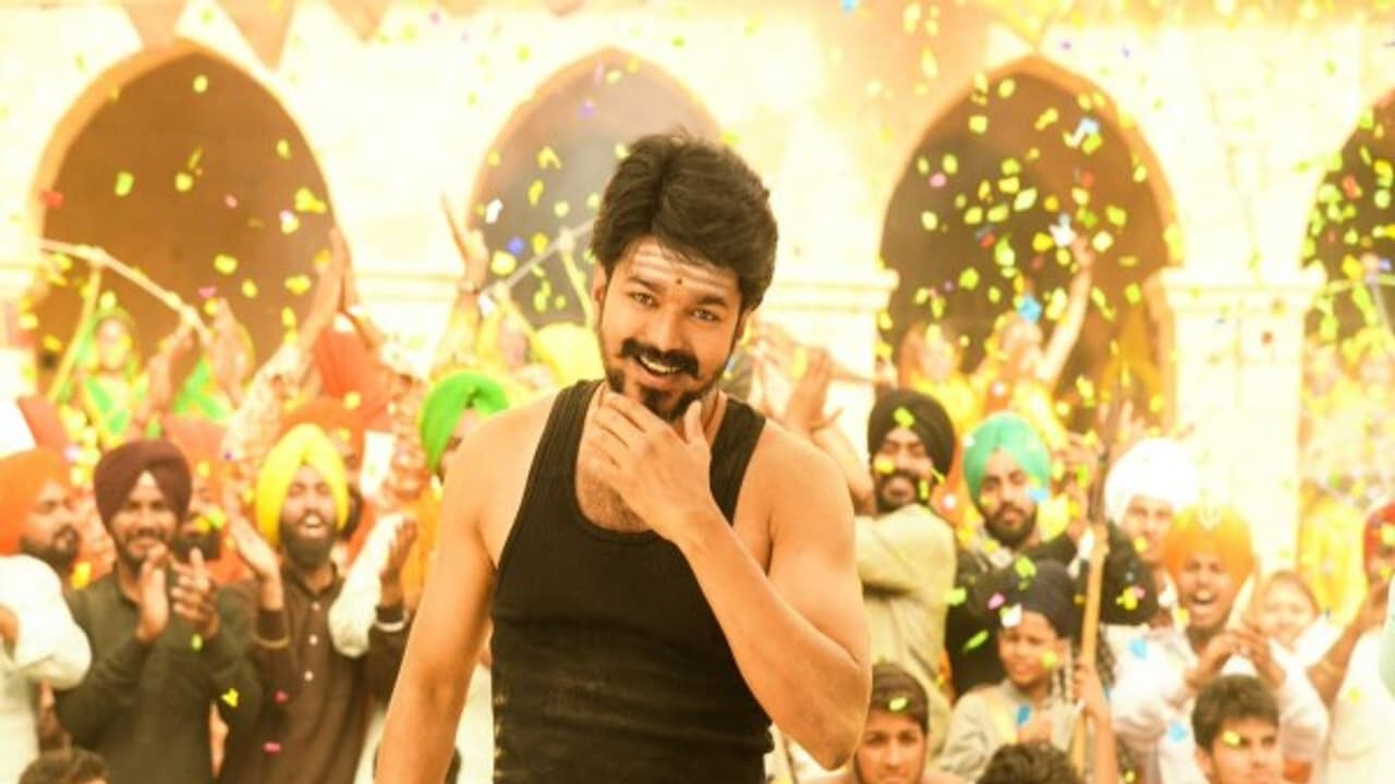 'மெர்சல்' பட வெற்றிக்கு நன்றி தெரிவித்த விஜய்! 'மெர்சல்' பட வெற்றிக்கு நன்றி தெரிவித்த விஜய்!