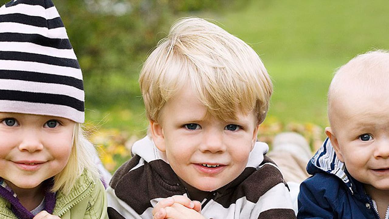 ഇതാണ് മൂന്ന് മക്കളില് രണ്ടാമതായി ജനിച്ചാലുള്ള കുഴപ്പം! ഇതാണ് മൂന്ന് മക്കളില് രണ്ടാമതായി ജനിച്ചാലുള്ള കുഴപ്പം!