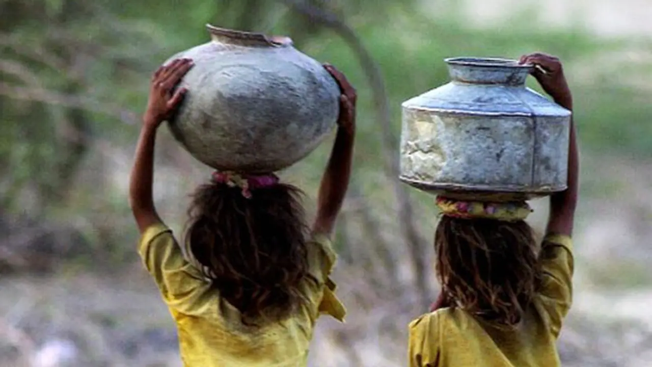 Moved by appalling condition of people in Pakistan's Sindh, this Indian man installs 62 hand pumps