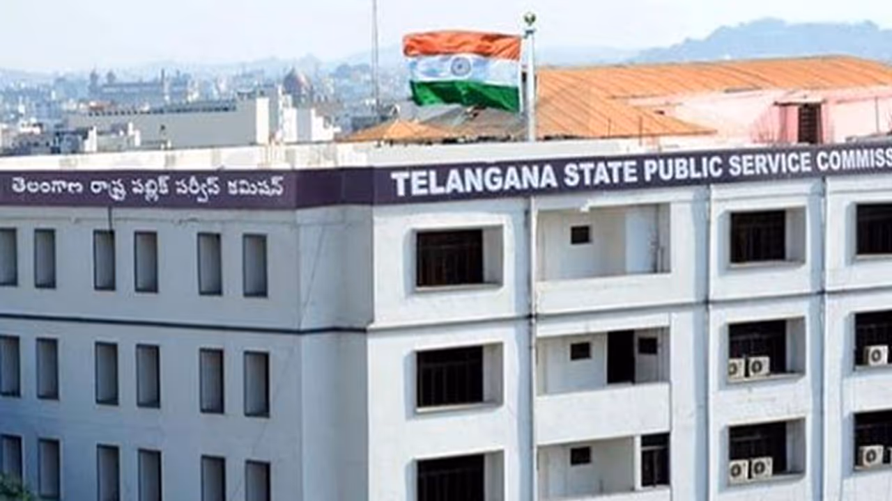 ఒక్కో పోస్టుకు 1512 మంది పోటీ, 40 లక్షల మంది ఇలా... ఒక్కో పోస్టుకు 1512 మంది పోటీ, 40 లక్షల మంది ఇలా...