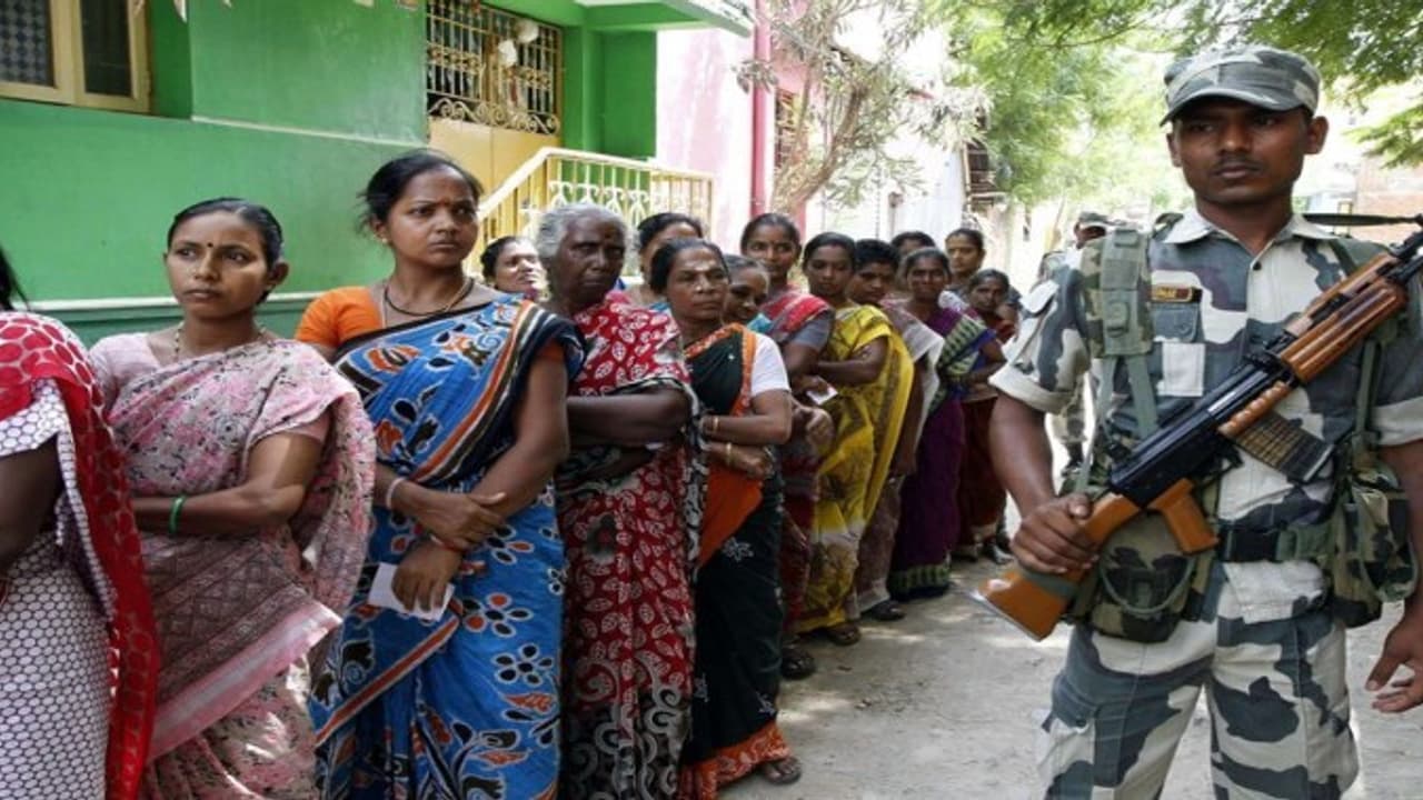 ஆர்.கே நகர் இடைத்தேர்தல் ஒத்திவைப்பு..? ஆர்.கே நகர் இடைத்தேர்தல் ஒத்திவைப்பு..?