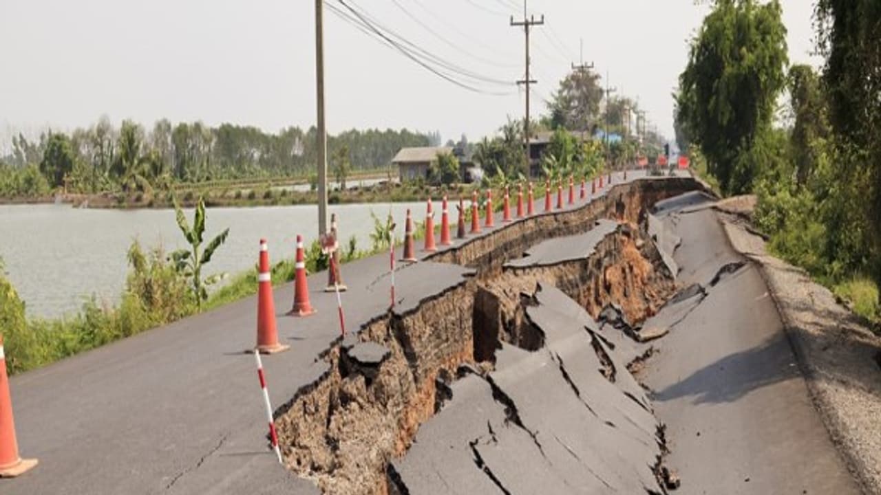 তছনছ হয়ে যাবে দিল্লি, শীঘ্রই আসছে বিশাল মাপের ভূমিকম্প, সতর্ক করলেন বিজ্ঞানীরা তছনছ হয়ে যাবে দিল্লি, শীঘ্রই আসছে বিশাল মাপের ভূমিকম্প, সতর্ক করলেন বিজ্ঞানীরা