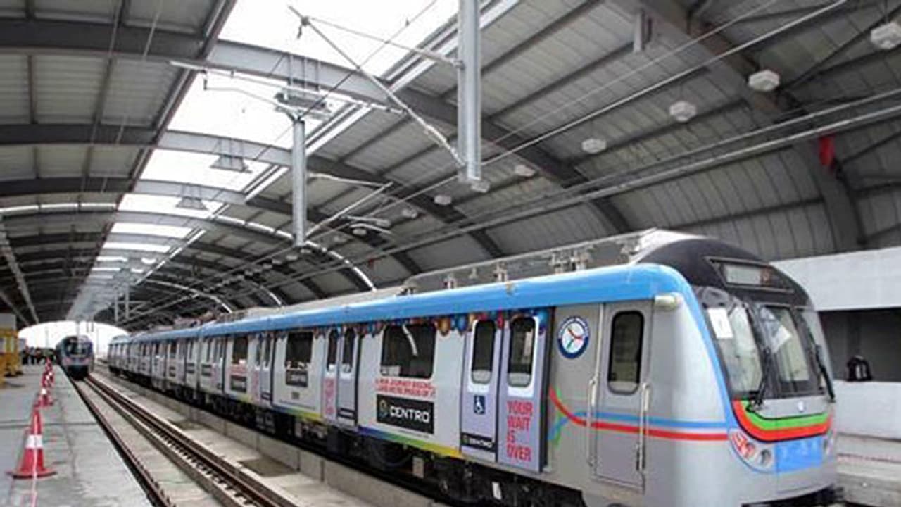 బాలానగర్ మెట్రో స్టేషన్ పేరేంటో తెలుసా? బాలానగర్ మెట్రో స్టేషన్ పేరేంటో తెలుసా?