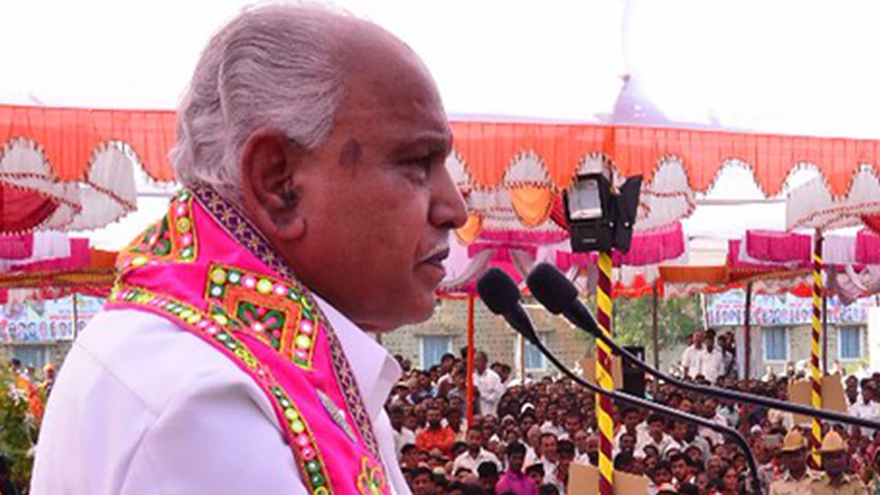 ಕಾಂಗ್ರೆಸ್ ಅಧ್ಯಕ್ಷ ರಾಹುಲ್ ತಲೆ ತಿರುಕ : ಬಿಎಸ್ ಯಡಿಯೂರಪ್ಪ ಕಾಂಗ್ರೆಸ್ ಅಧ್ಯಕ್ಷ ರಾಹುಲ್ ತಲೆ ತಿರುಕ : ಬಿಎಸ್ ಯಡಿಯೂರಪ್ಪ