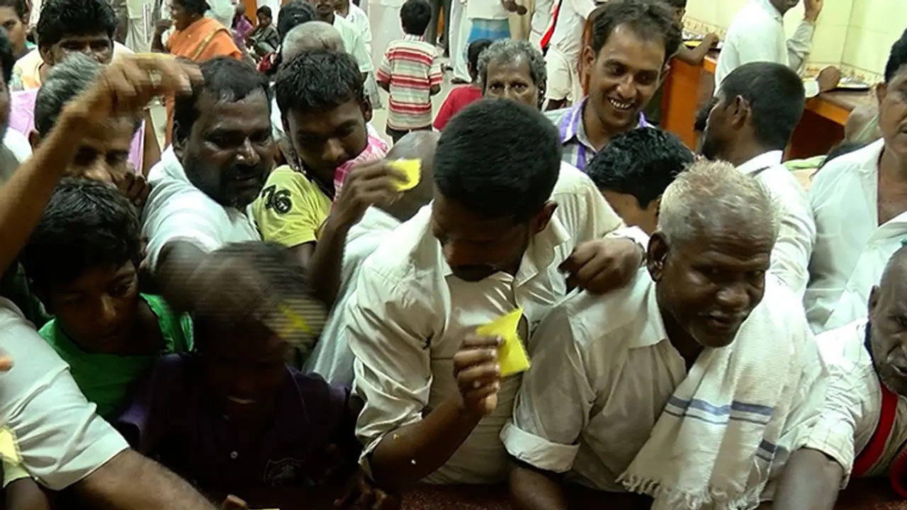 Canteen politics: JD(S), Congress in race to put out Amma style eateries first Canteen politics: JD(S), Congress in race to put out Amma style eateries first