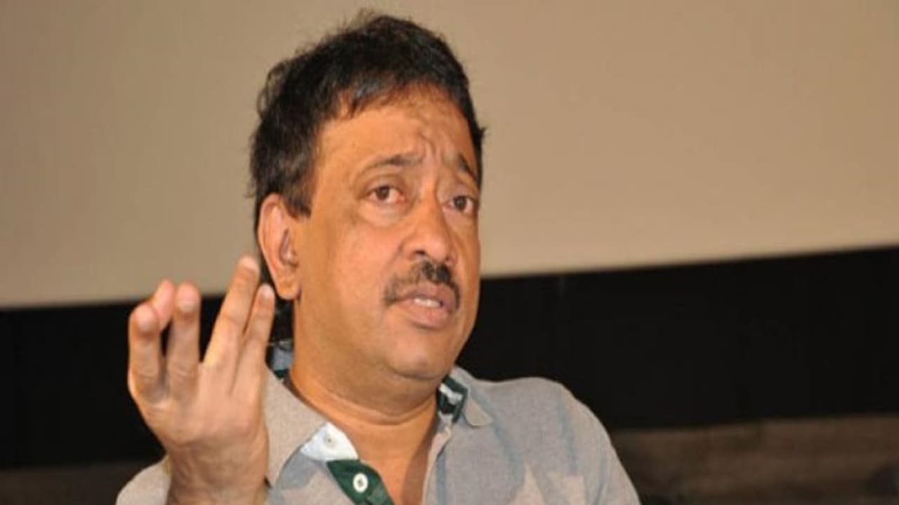 தற்கொலை செய்து கொள்ளலாம் போல உள்ளது...பிரபல இயக்குனர் பகீர் தற்கொலை செய்து கொள்ளலாம் போல உள்ளது...பிரபல இயக்குனர் பகீர்