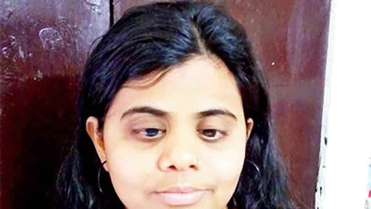 இந்தியாவிலேயே முதன்முறையாக கலெக்டராக கண்பார்வை இழந்த பெண்! கேரளாவில் பொறுப்பேற்பு... இந்தியாவிலேயே முதன்முறையாக கலெக்டராக கண்பார்வை இழந்த பெண்! கேரளாவில் பொறுப்பேற்பு...