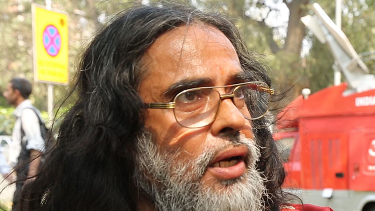 ಬಿಗ್'ಬಾಸ್ ಹಿಂದಿಯಲ್ಲೊಬ್ಬ ಹುಚ್ಚ ವೆಂಕಟ್..! ಮನೆಯ ಇತರ ಸದಸ್ಯರ ಮೇಲೆ ಮೂತ್ರ ಎರಚಿದರೇ ಓಂ ಸ್ವಾಮಿ? ಬಿಗ್'ಬಾಸ್ ಹಿಂದಿಯಲ್ಲೊಬ್ಬ ಹುಚ್ಚ ವೆಂಕಟ್..! ಮನೆಯ ಇತರ ಸದಸ್ಯರ ಮೇಲೆ ಮೂತ್ರ ಎರಚಿದರೇ ಓಂ ಸ್ವಾಮಿ?