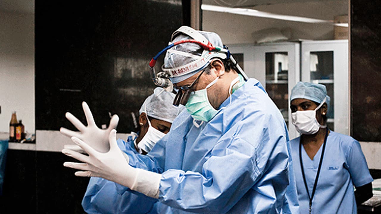 ನಾರಾಯಣ ಹೆಲ್ತ್ ಸಿಟಿ ವೈದ್ಯರಿಂದ 4 ಕಾಲಿನ ಮಗುವಿಗೆ ಯಶಸ್ವಿ ಶಸ್ತ್ರ ಚಿಕಿತ್ಸೆ ನಾರಾಯಣ ಹೆಲ್ತ್ ಸಿಟಿ ವೈದ್ಯರಿಂದ 4 ಕಾಲಿನ ಮಗುವಿಗೆ ಯಶಸ್ವಿ ಶಸ್ತ್ರ ಚಿಕಿತ್ಸೆ