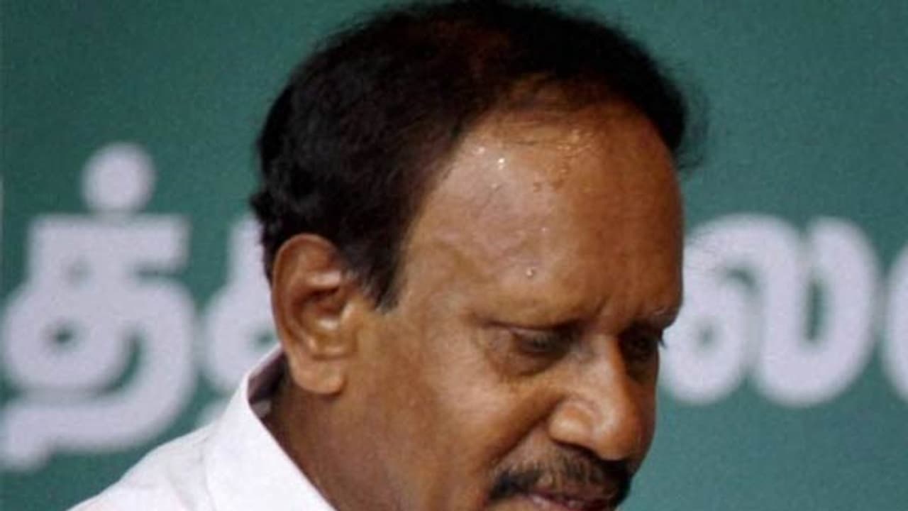 ராஜினாமா செய்திருந்தால் இது சாத்தியமாகி இருக்குமா..? என்னதான் இருந்தாலும் அப்படி செய்திருக்க கூடாது.. தம்பிதுரை கருத்து