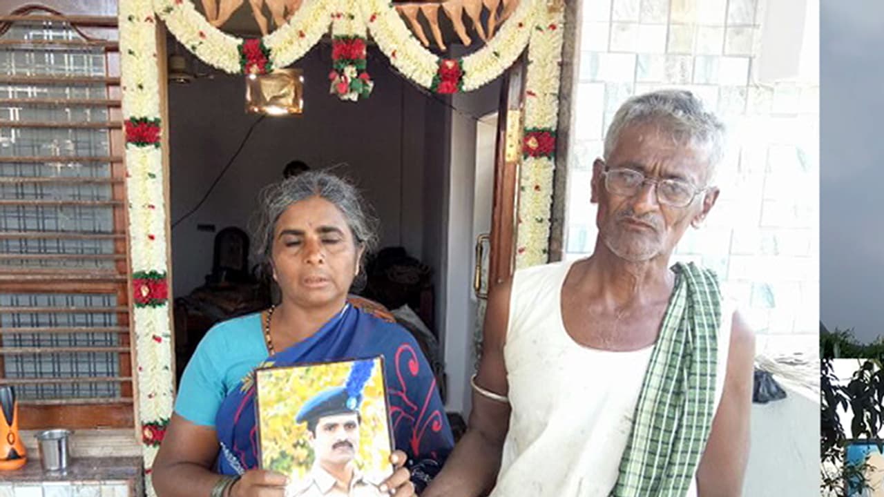 ಜೆಡಿಎಸ್'ಗೆ ಮತ ನೀಡಿಲ್ಲವೆಂದು ಕುಡಿಯುವ ನೀರು ಬಂದ್!: ದೇಶ ಕಾಯೋ ಯೋಧನ ಕುಟುಂಬಕ್ಕೆ ಇದೆಂಥಾ ದುಸ್ಥಿತಿ