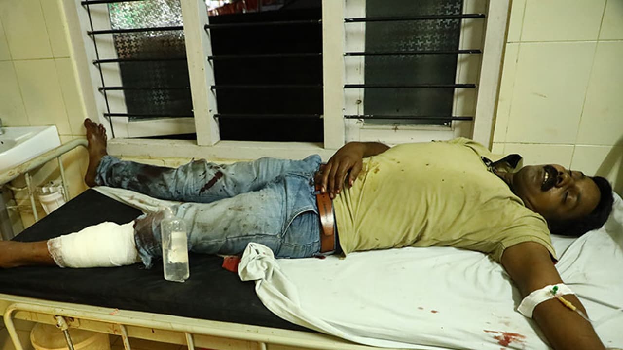 അടിമാലി; സ്വകാര്യ ബസ് ജീവനക്കാര് തമ്മില് ഏറ്റുമുട്ടി; രണ്ട് പേര്ക്ക് പരിക്ക് അടിമാലി; സ്വകാര്യ ബസ് ജീവനക്കാര് തമ്മില് ഏറ്റുമുട്ടി; രണ്ട് പേര്ക്ക് പരിക്ക്