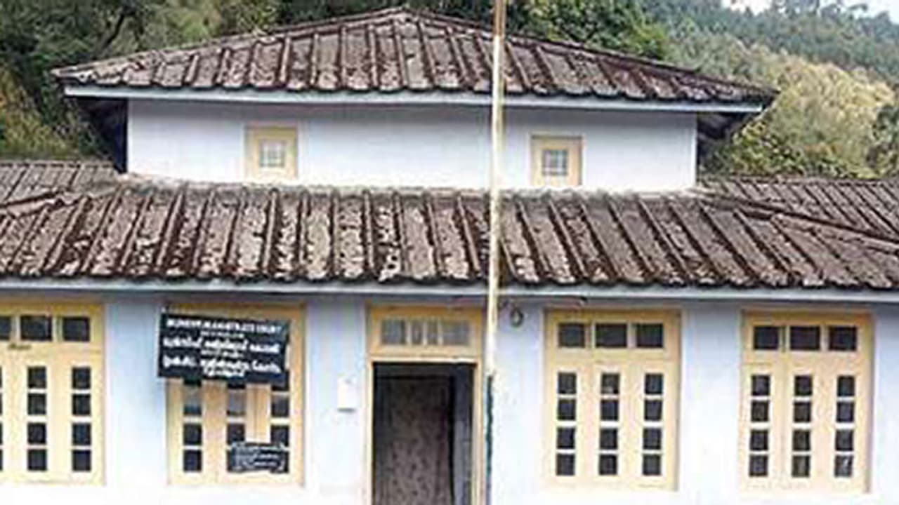 സര്ക്കാര് ഭൂമിക്ക് വ്യാജരേഖ; പാസ്റ്റര്ക്കെതിരെ കേസെടുത്തു സര്ക്കാര് ഭൂമിക്ക് വ്യാജരേഖ; പാസ്റ്റര്ക്കെതിരെ കേസെടുത്തു