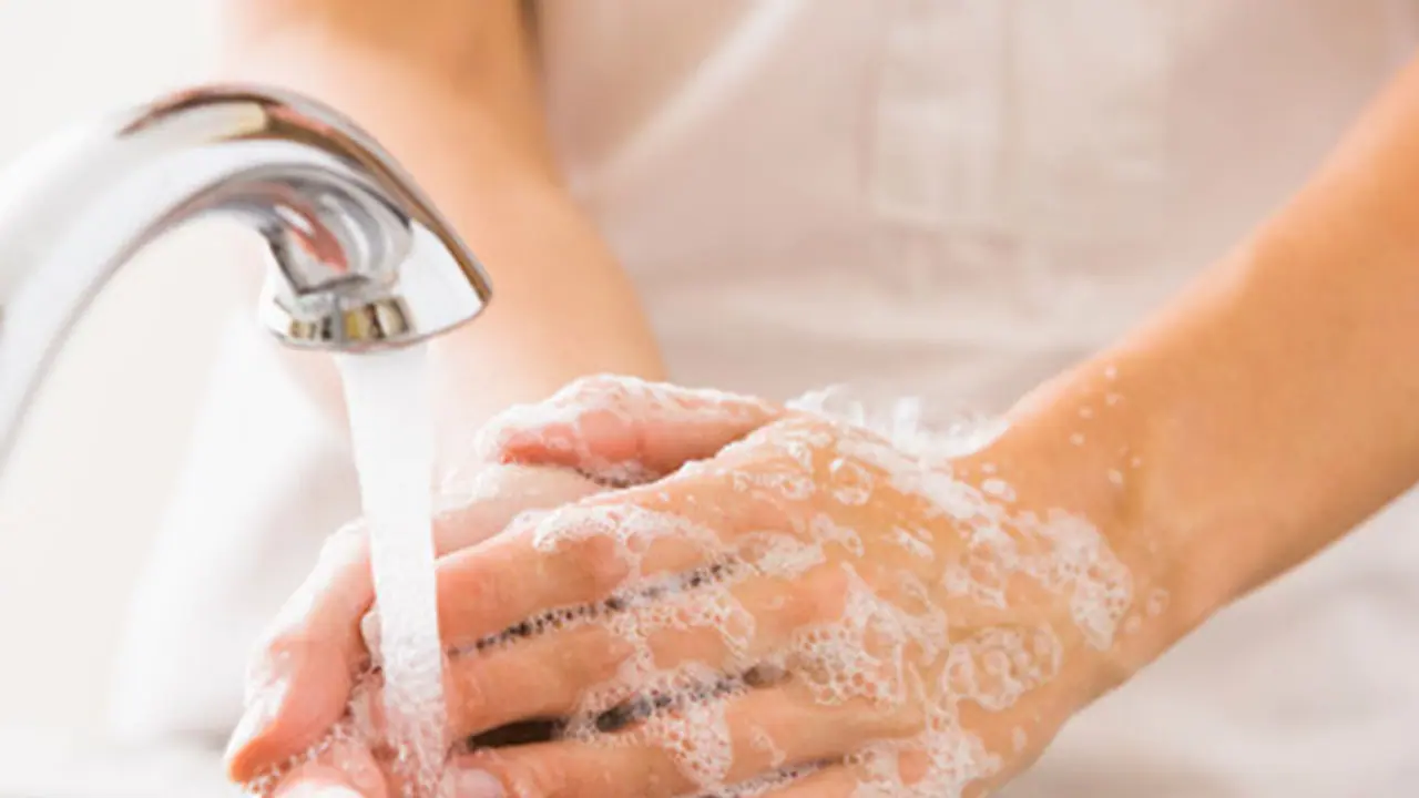 বার বার হাত ধোয়া দূরস্থান, শৌচকর্মের পর হাত ধোয়ার অভ্যাস নেই ৪০ শতাংশ ভারতীয়র জানাল সমীক্ষা বার বার হাত ধোয়া দূরস্থান, শৌচকর্মের পর হাত ধোয়ার অভ্যাস নেই ৪০ শতাংশ ভারতীয়র জানাল সমীক্ষা
