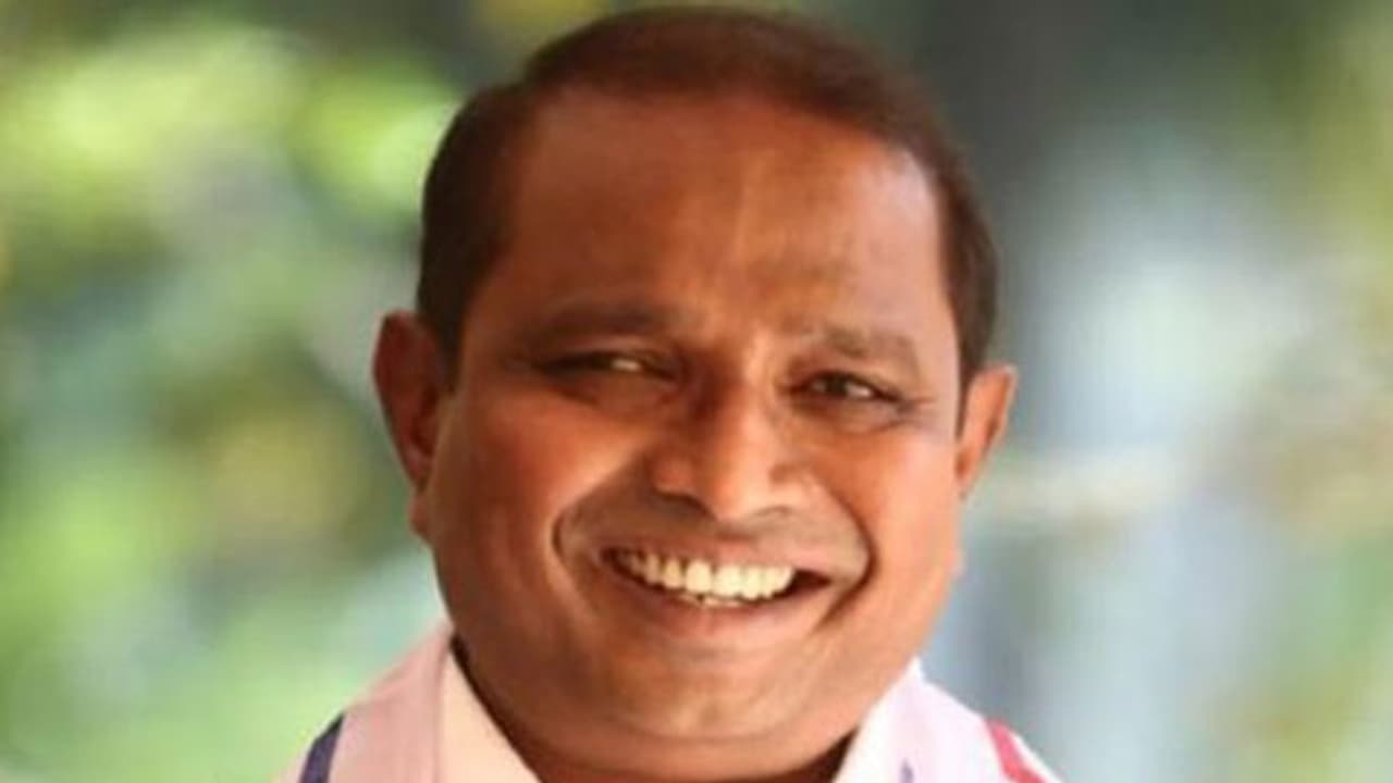 ಮತ್ತೆ ಸರ್ಕಾರದ ವಿರುದ್ಧ ಟ್ವಿಟರ್'ನಲ್ಲಿ ಆರೋಪಿಸಿದ 'ಹರಾಮಿ' ಹೇಳಿಕೆಯ ಸಚಿವ ಮತ್ತೆ ಸರ್ಕಾರದ ವಿರುದ್ಧ ಟ್ವಿಟರ್'ನಲ್ಲಿ ಆರೋಪಿಸಿದ 'ಹರಾಮಿ' ಹೇಳಿಕೆಯ ಸಚಿವ