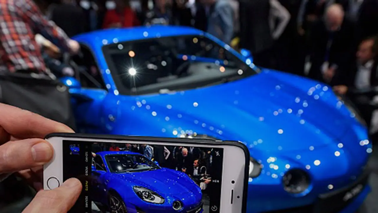 Buying auto insurance? 5 things to keep in mind Buying auto insurance? 5 things to keep in mind