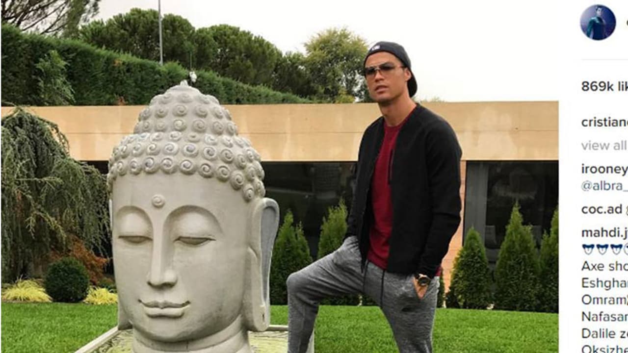 ವಿವಾದದಲ್ಲಿ ಫುಟ್ಬಾಲ್ ಆಟಗಾರ ರೊನಾಲ್ಡೋ ವಿವಾದದಲ್ಲಿ ಫುಟ್ಬಾಲ್ ಆಟಗಾರ ರೊನಾಲ್ಡೋ