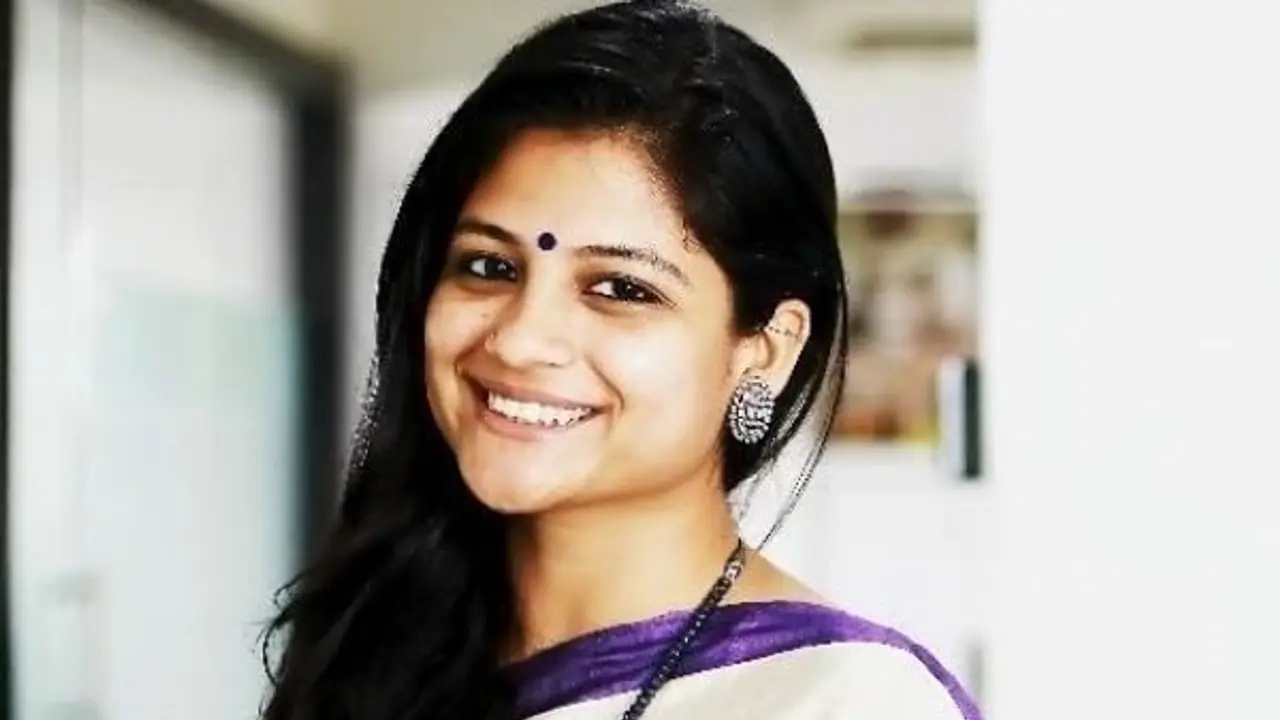 மாடர்ன் லுக்கில் அருவி நடிகை.... பார்த்தா அசந்துடுவீங்க...! மாடர்ன் லுக்கில் அருவி நடிகை.... பார்த்தா அசந்துடுவீங்க...!