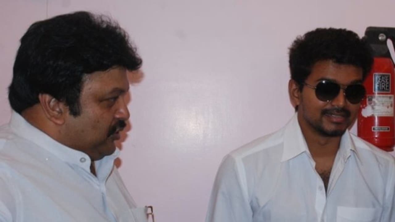 கருத்து சுதந்திரம் என்பது வேண்டும் விஜய்க்கு ஆதரவாக குரல் எழுப்பிய பிரபு...! கருத்து சுதந்திரம் என்பது வேண்டும் விஜய்க்கு ஆதரவாக குரல் எழுப்பிய பிரபு...!