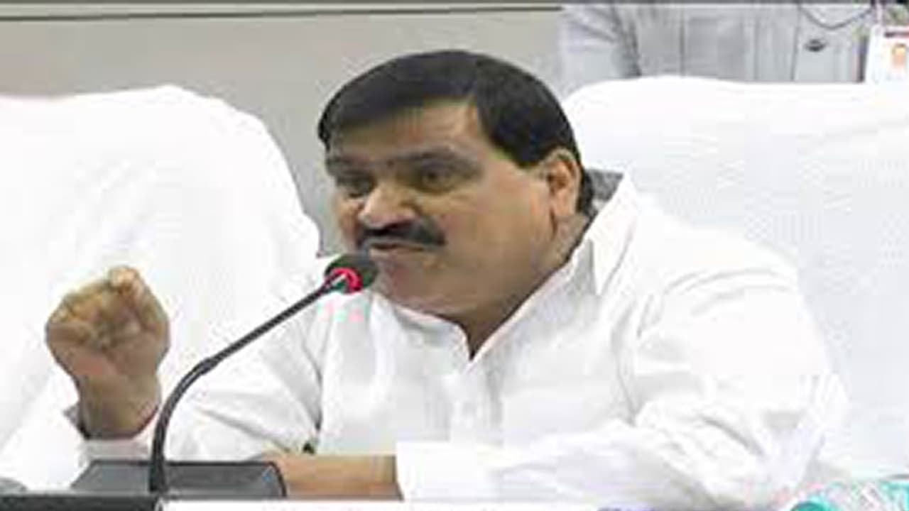 తిట్టారో లేదో విచారణలో తేలుతాయి:ఎమ్మెల్సీ కేసుపై తాండూరు సీఐ రాజేందర్ రెడ్డి తిట్టారో లేదో విచారణలో తేలుతాయి:ఎమ్మెల్సీ కేసుపై తాండూరు సీఐ రాజేందర్ రెడ్డి