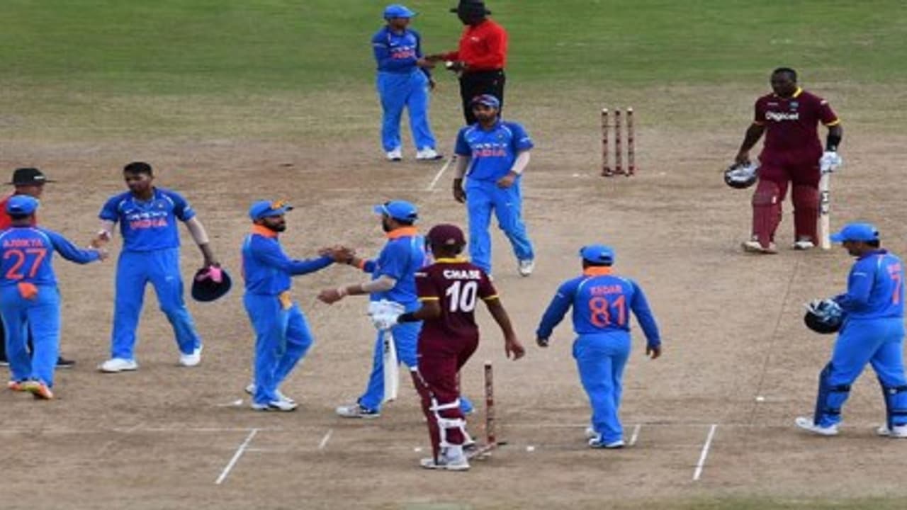 93 ஓட்டங்கள் வித்தியாசத்தில் மே.தீவுகளை இரண்டாம் முறையாக வென்றது இந்தியா… 93 ஓட்டங்கள் வித்தியாசத்தில் மே.தீவுகளை இரண்டாம் முறையாக வென்றது இந்தியா…