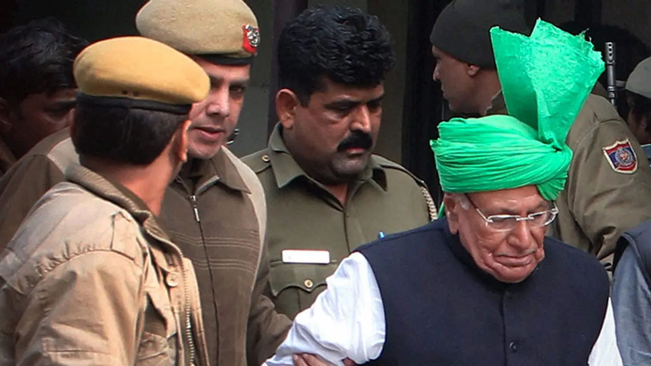 ಜೈಲಿನಿಂದಲೇ ಪರೀಕ್ಷೆ ಪಾಸ್ ಮಾಡಿದ್ದ ಹರ್ಯಾಣದ ಮಾಜಿ ಸಿಎಂ ಓಂ ಪ್ರಕಾಶ ಚೌಟಾಲಾ ನಿಧನ ಜೈಲಿನಿಂದಲೇ ಪರೀಕ್ಷೆ ಪಾಸ್ ಮಾಡಿದ್ದ ಹರ್ಯಾಣದ ಮಾಜಿ ಸಿಎಂ ಓಂ ಪ್ರಕಾಶ ಚೌಟಾಲಾ ನಿಧನ