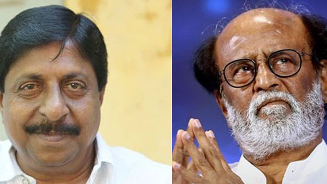 രാഷ്ട്രീയക്കാരനാകുന്ന രജനിക്ക് ശ്രീനിവാസന്റെ ഉപദേശം രാഷ്ട്രീയക്കാരനാകുന്ന രജനിക്ക് ശ്രീനിവാസന്റെ ഉപദേശം