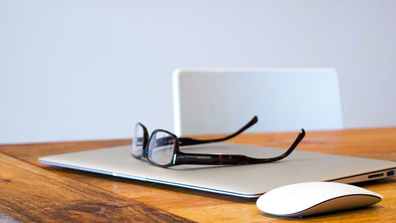 മൂന്ന് മിനിറ്റ് മുമ്പേ ഭക്ഷണം കഴിക്കാനിറങ്ങി; ജപ്പാനിലെ സര്ക്കാര് ഉദ്യോഗസ്ഥന് പണികിട്ടി! മൂന്ന് മിനിറ്റ് മുമ്പേ ഭക്ഷണം കഴിക്കാനിറങ്ങി; ജപ്പാനിലെ സര്ക്കാര് ഉദ്യോഗസ്ഥന് പണികിട്ടി!