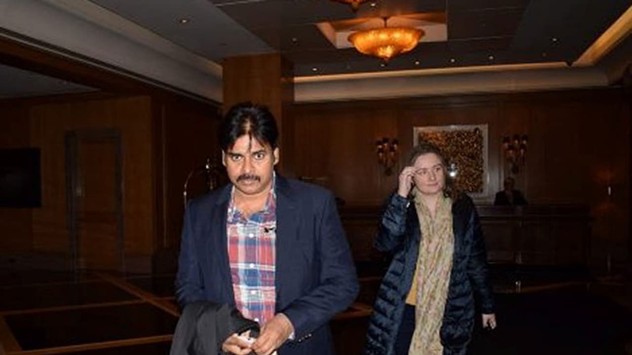 మరో సారి తండ్రయిన పవన్ కళ్యాణ్.. మగ బిడ్డ మరో సారి తండ్రయిన పవన్ కళ్యాణ్.. మగ బిడ్డ