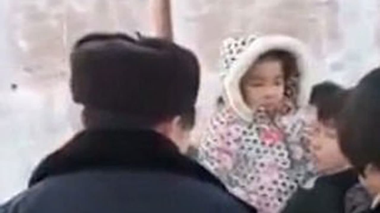 "ചിത്രം സിനിമയുടെ" ക്ലൈമാക്സ് പോലെ ചൈനയില് നിന്ന് ഒരു ജീവിതദൃശ്യം "ചിത്രം സിനിമയുടെ" ക്ലൈമാക്സ് പോലെ ചൈനയില് നിന്ന് ഒരു ജീവിതദൃശ്യം