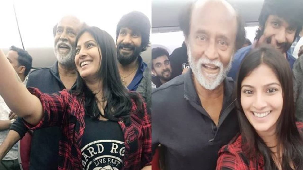 ரஜினியுடன் செல்ஃபி... உற்சாகத்தில் வரலட்சுமி சரத்குமார்! ரஜினியுடன் செல்ஃபி... உற்சாகத்தில் வரலட்சுமி சரத்குமார்!