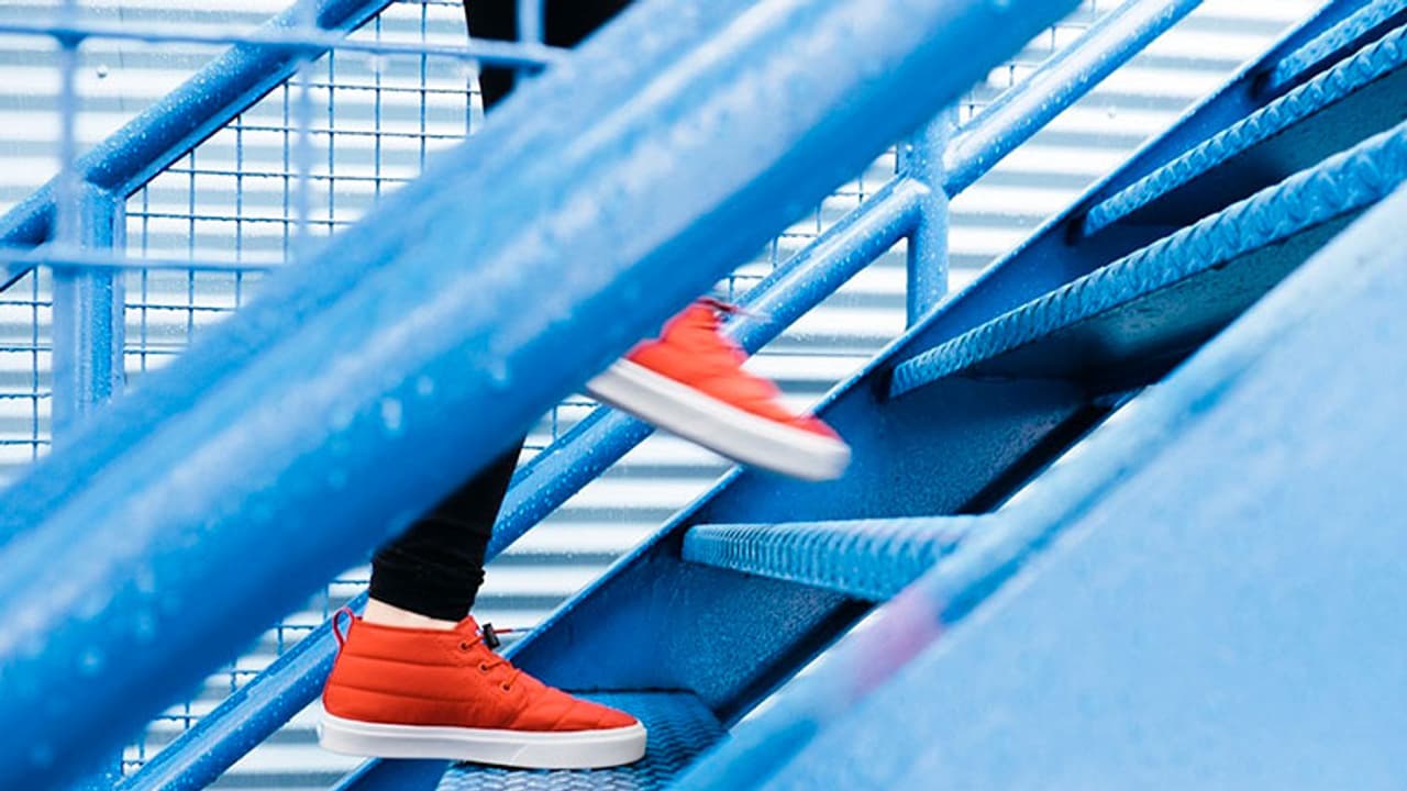 ದಾವಣಗೆರೆ: ಮೆಟ್ಟಿಲಿನಿಂದ ಬಿದ್ದು ವ್ಯಕ್ತಿ ಸಾವು ದಾವಣಗೆರೆ: ಮೆಟ್ಟಿಲಿನಿಂದ ಬಿದ್ದು ವ್ಯಕ್ತಿ ಸಾವು