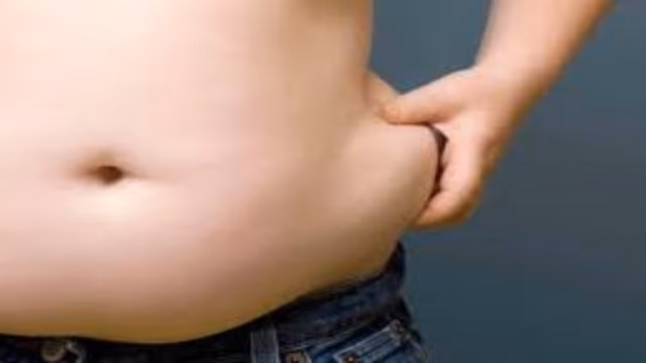 இந்த வழிகளைப் பின்பற்றினால் ஊளைச் சதையை வலியில்லாமல் குறைக்கலாம்…