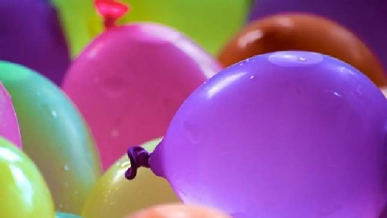 মর্মান্তিক ঘটনা, বেলুন নিয়ে খেলতে খেলতে মৃত্যুর কোলে ঢলে পড়ল ৪ বছরের শিশু