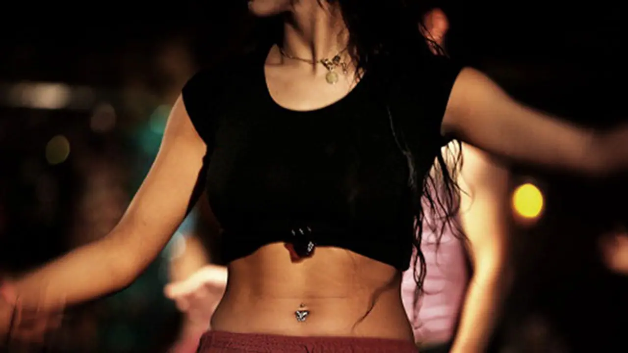 Pimps force woman to belly dance semi nude in Bengaluru Pimps force woman to belly dance semi nude in Bengaluru