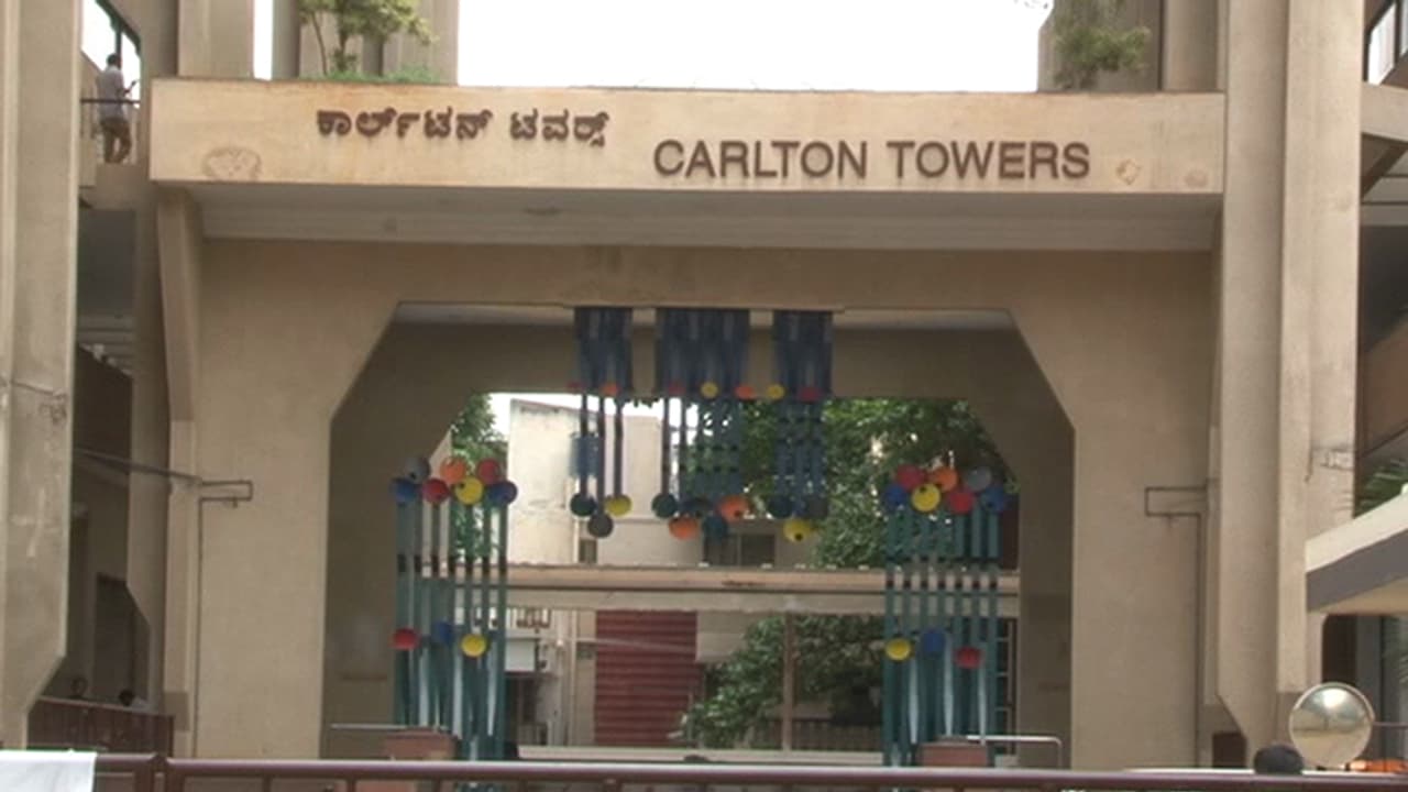 ಕಾರ್ಲ್ ಟನ್ ಕಟ್ಟಡಕ್ಕೆ ಮರು ಜೀವ: ಭೂತ ಬಂಗಲೆಯಾಗಿದ್ದ ಕಟ್ಟಡದಲ್ಲಿ ಮತ್ತೆ ವಾಣಿಜ್ಯ ವಹಿವಾಟು ಆರಂಭ ಕಾರ್ಲ್ ಟನ್ ಕಟ್ಟಡಕ್ಕೆ ಮರು ಜೀವ: ಭೂತ ಬಂಗಲೆಯಾಗಿದ್ದ ಕಟ್ಟಡದಲ್ಲಿ ಮತ್ತೆ ವಾಣಿಜ್ಯ ವಹಿವಾಟು ಆರಂಭ