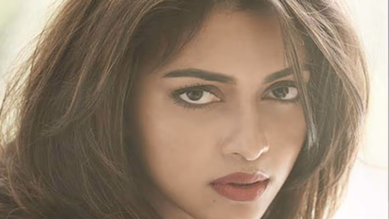 Amala Paul opens about Dhanush in her life