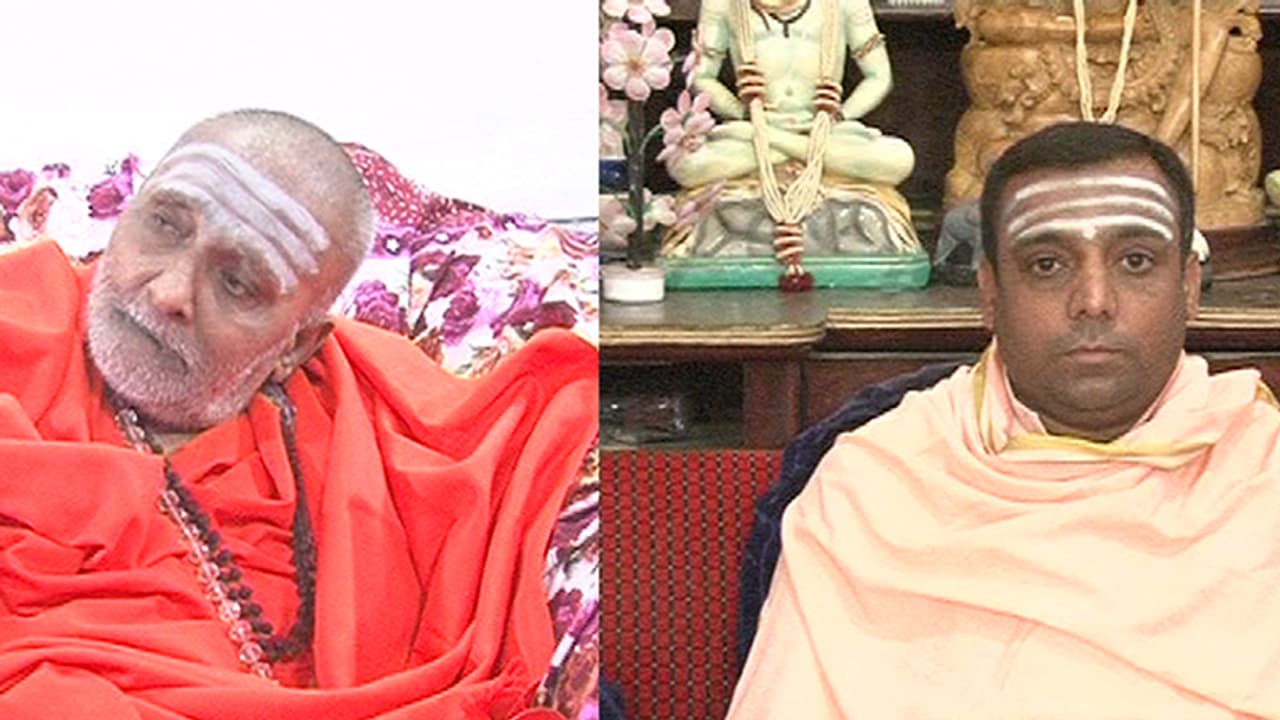 500 ವರ್ಷ ಇತಿಹಾಸದ ಮಠದ ಕಳ್ಳ ಸ್ವಾಮೀಜಿ!: ಪುಂಡ ಮಗನಿಗೆ ಪೀಠಾಧ್ಯಕ್ಷ ಪಟ್ಟ ಕಟ್ಟಲು ನಡೆದಿದೆ ಕುತಂತ್ರ 500 ವರ್ಷ ಇತಿಹಾಸದ ಮಠದ ಕಳ್ಳ ಸ್ವಾಮೀಜಿ!: ಪುಂಡ ಮಗನಿಗೆ ಪೀಠಾಧ್ಯಕ್ಷ ಪಟ್ಟ ಕಟ್ಟಲು ನಡೆದಿದೆ ಕುತಂತ್ರ