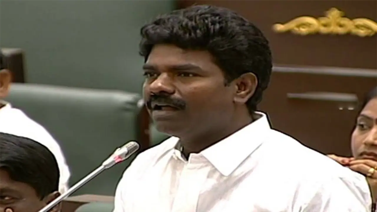 మైక్ కట్ చేస్తే ఎలా?.. డిప్యూటీ స్పీకర్పై ఎమ్మెల్యే రసమయి బాలకిషన్ అసహనం.. మైక్ కట్ చేస్తే ఎలా?.. డిప్యూటీ స్పీకర్పై ఎమ్మెల్యే రసమయి బాలకిషన్ అసహనం..