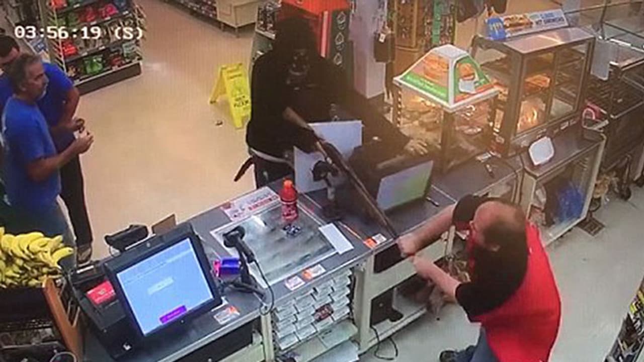 ഈ ഗതികേട് ലോകത്ത് ഒരു കള്ളനും ഉണ്ടായിരിക്കില്ല! ഈ ഗതികേട് ലോകത്ത് ഒരു കള്ളനും ഉണ്ടായിരിക്കില്ല!