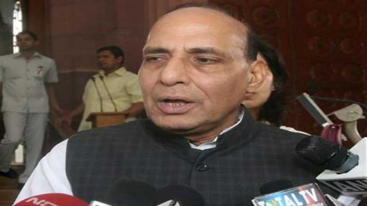 நக்சலைட்டுகளை ஒழிக்க ஆல் அவுட் ஸ்ட்ரைக்…ராஜ்நாத் சிங் அதிரடி உத்தரவு…. நக்சலைட்டுகளை ஒழிக்க ஆல் அவுட் ஸ்ட்ரைக்…ராஜ்நாத் சிங் அதிரடி உத்தரவு….