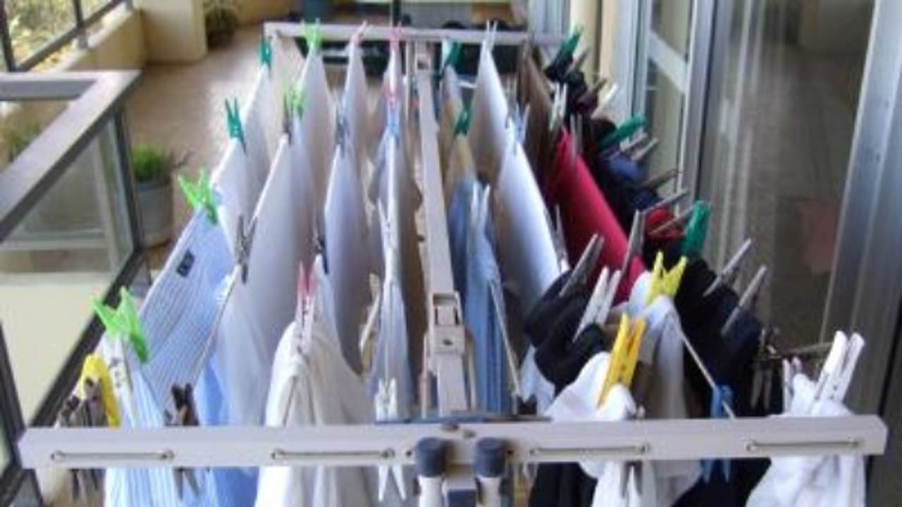 துணியை வீட்டுக்குள்ளேயே காய போடுபவர்களா..? ஹாஸ்பிட்டல் போக ரெடினு அர்த்தம்.... துணியை வீட்டுக்குள்ளேயே காய போடுபவர்களா..? ஹாஸ்பிட்டல் போக ரெடினு அர்த்தம்....