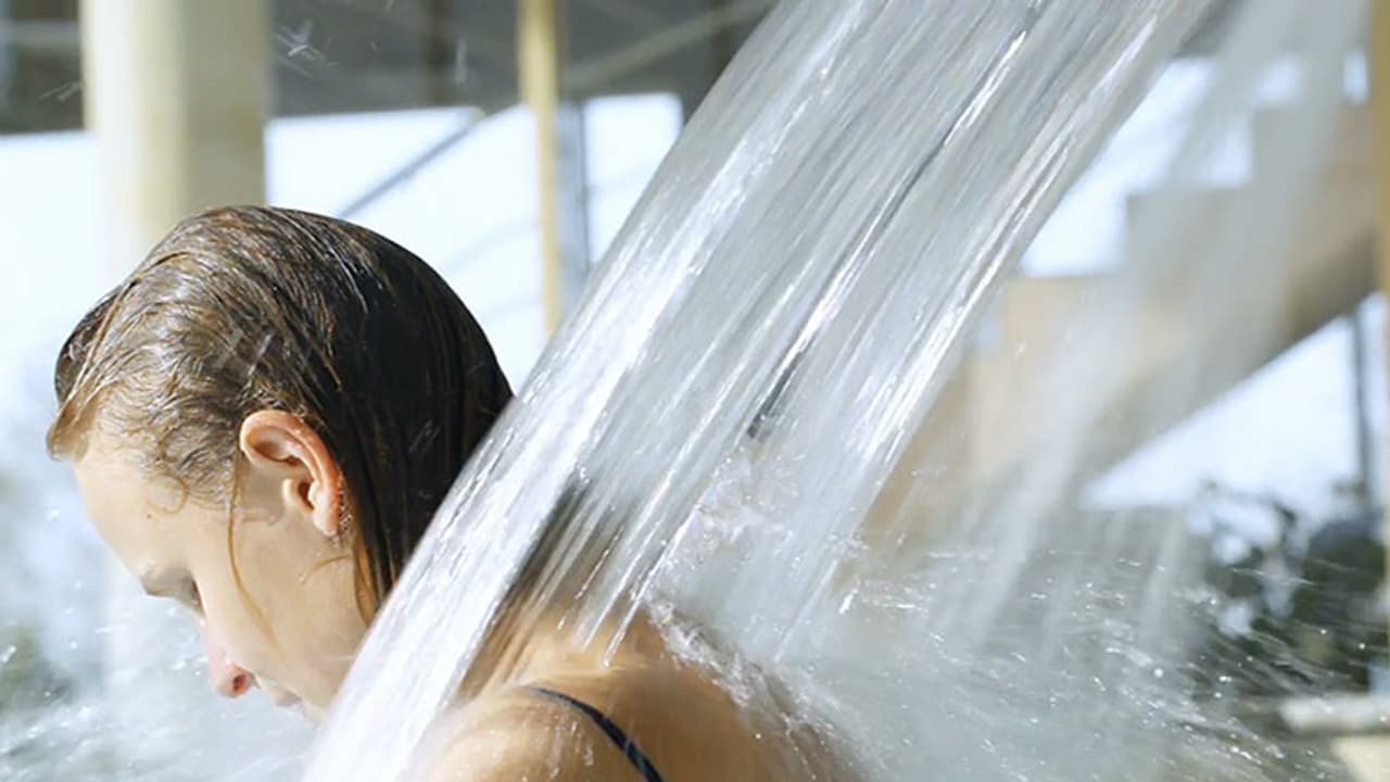 ಹೆಚ್ಚು ಸ್ನಾನ ಮಾಡಿದರೆ ಡೇಂಜರ್; ವಿಜ್ಞಾನಿಗಳ ಶಾಕಿಂಗ್ ನ್ಯೂಸ್ ಹೆಚ್ಚು ಸ್ನಾನ ಮಾಡಿದರೆ ಡೇಂಜರ್; ವಿಜ್ಞಾನಿಗಳ ಶಾಕಿಂಗ್ ನ್ಯೂಸ್