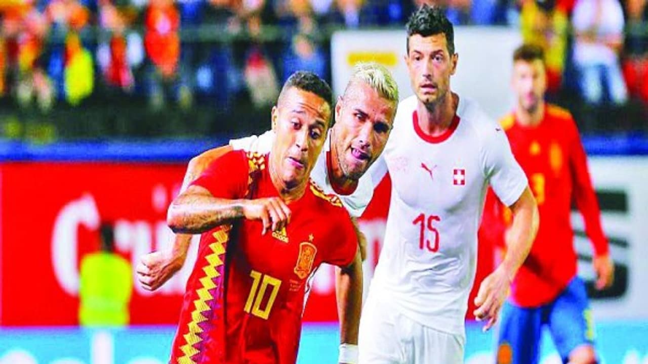 ஸ்பெயின் சுவிட்சர்லாந்து மோதிய ஆட்டம் சமனில் முடிந்தது... உலக சாம்பியனுக்கு ஈடுகொடுத்த சுவிஸ் வீரர்கள்... ஸ்பெயின் சுவிட்சர்லாந்து மோதிய ஆட்டம் சமனில் முடிந்தது... உலக சாம்பியனுக்கு ஈடுகொடுத்த சுவிஸ் வீரர்கள்...