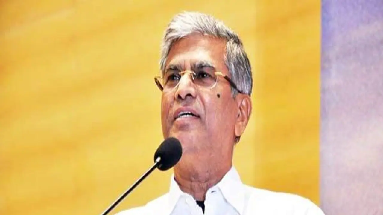 “திருப்பதி பெருமாளுக்கு லஞ்சம்” என்ற கருத்து... எஸ்.ஏ.சந்திரசேகர் மீது வழக்கு பதியலாம் என்கிறது உயர் நீதிமன்றம் “திருப்பதி பெருமாளுக்கு லஞ்சம்” என்ற கருத்து... எஸ்.ஏ.சந்திரசேகர் மீது வழக்கு பதியலாம் என்கிறது உயர் நீதிமன்றம்