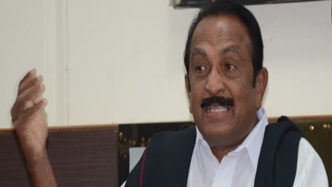 இதில் ஏன் மூக்கை நுழைக்கிறார் சுப்ரீம் கோர்ட் தலைமை நீதிபதி..? வைகோ கேள்வி இதில் ஏன் மூக்கை நுழைக்கிறார் சுப்ரீம் கோர்ட் தலைமை நீதிபதி..? வைகோ கேள்வி