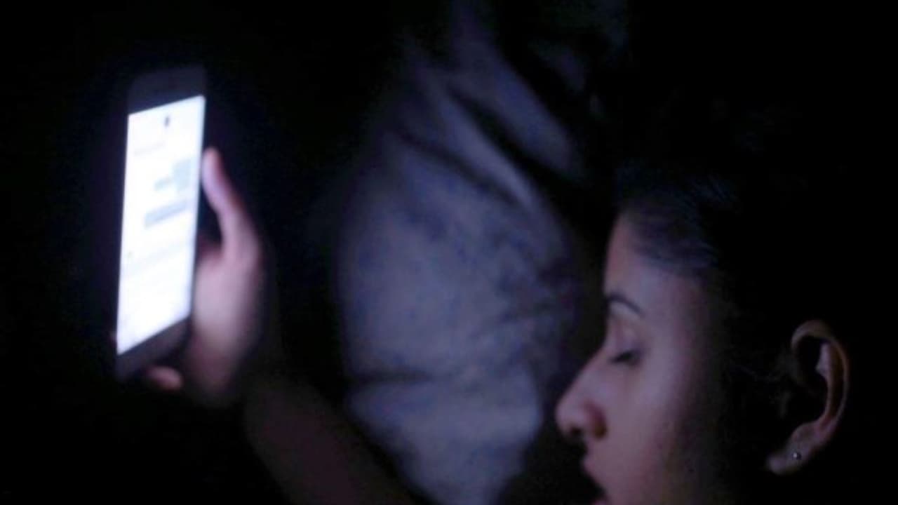 தினமும் 11 மணிக்கு மேல் தூங்குபவரா நீங்கள்...! உங்களுக்கு தான் இந்த எச்சரிக்கை மணி...! தினமும் 11 மணிக்கு மேல் தூங்குபவரா நீங்கள்...! உங்களுக்கு தான் இந்த எச்சரிக்கை மணி...!