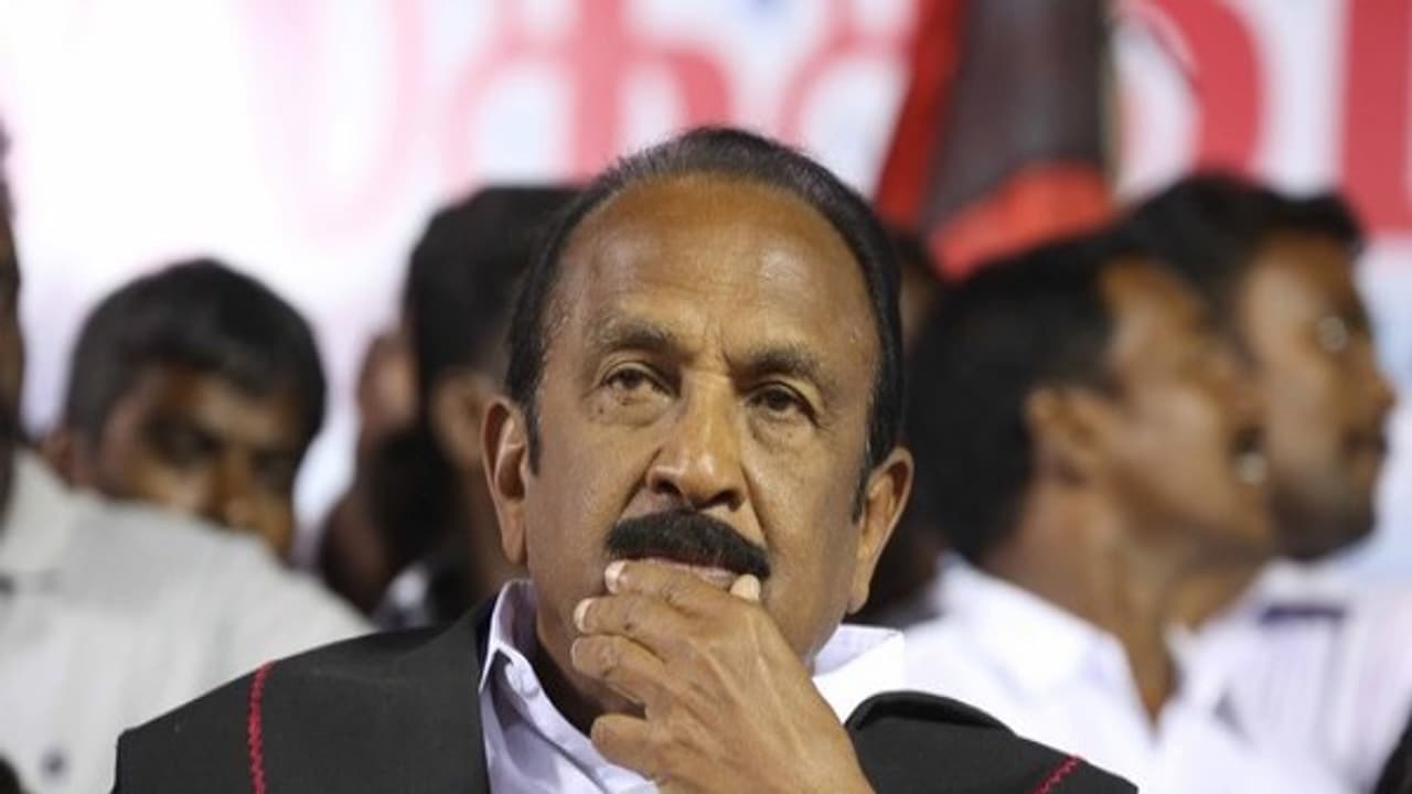 வைகோவின் அந்த அரசியல் முடிவு: பதறித்துடிக்கும் ம.தி.மு.க.வினர். வைகோவின் அந்த அரசியல் முடிவு: பதறித்துடிக்கும் ம.தி.மு.க.வினர்.