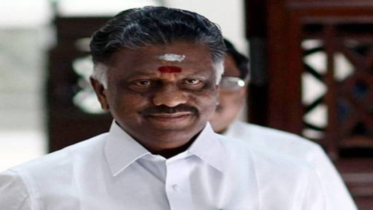 “இதுவெறும் 10 சதவீத டிரைலர்தான்… மெயின் பிச்சர் இனிமேதான்…” – கிலிகாட்டும் ஓ.பி.எஸ். “இதுவெறும் 10 சதவீத டிரைலர்தான்… மெயின் பிச்சர் இனிமேதான்…” – கிலிகாட்டும் ஓ.பி.எஸ்.